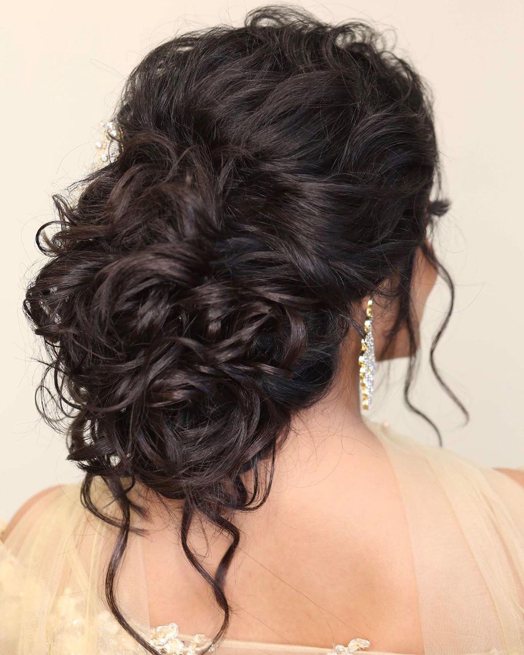 17 Stunning Wedding Hairstyles For Naturally Curly Hair