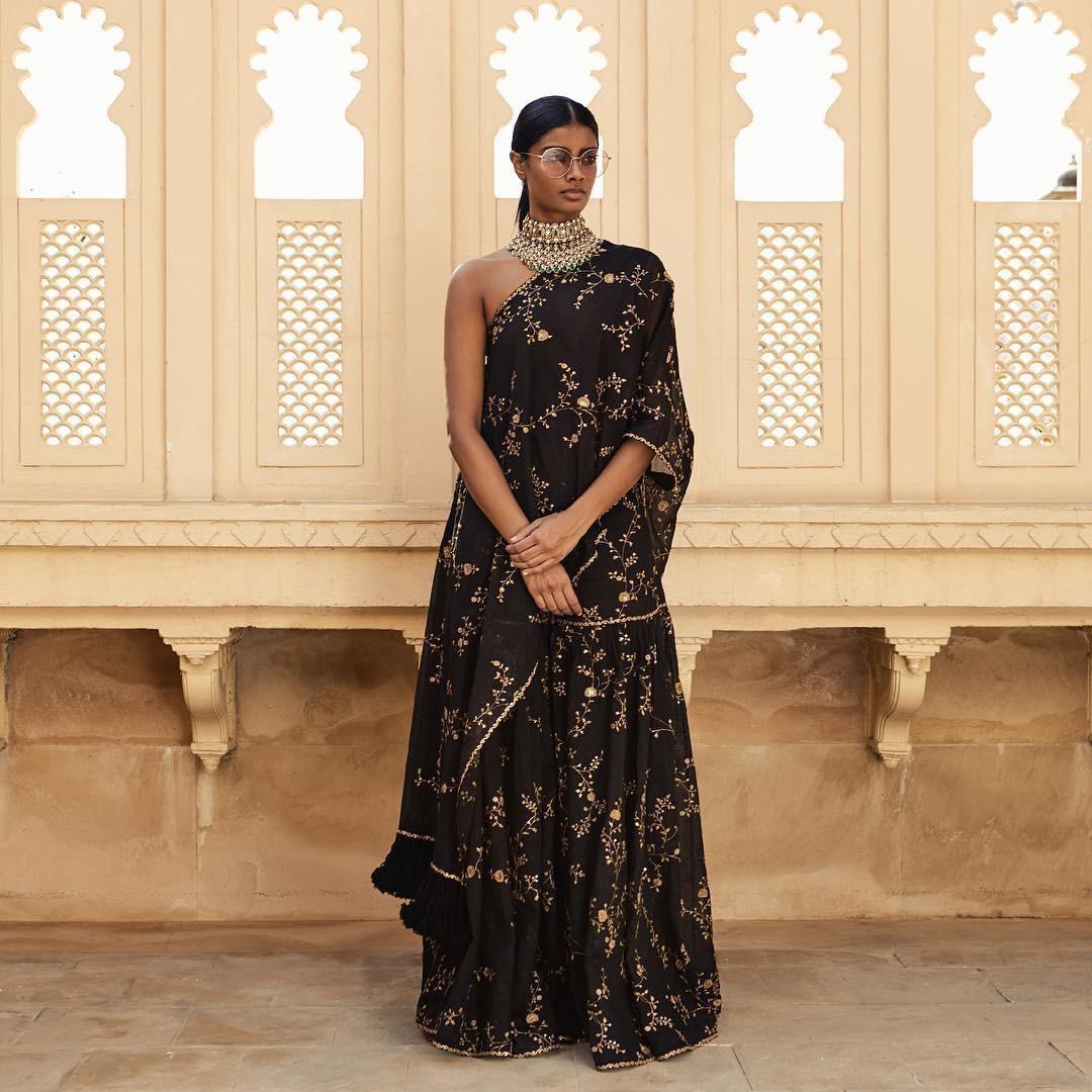 Aditi Rao Hydaris Black Sabyasachi Gown At Cannes