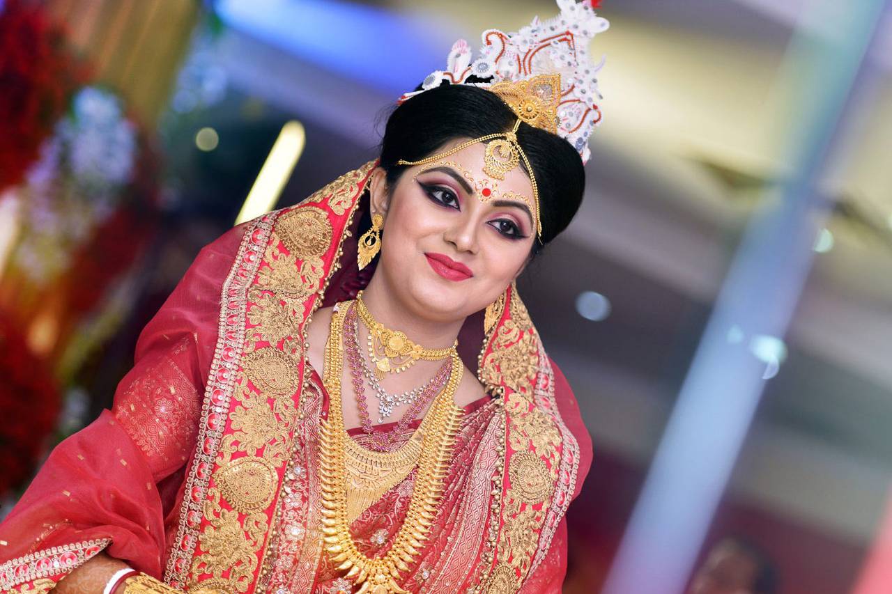 Choosing the Right Handbags and Purses for the Bengali Bride