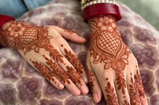 easy back hand mehndi design