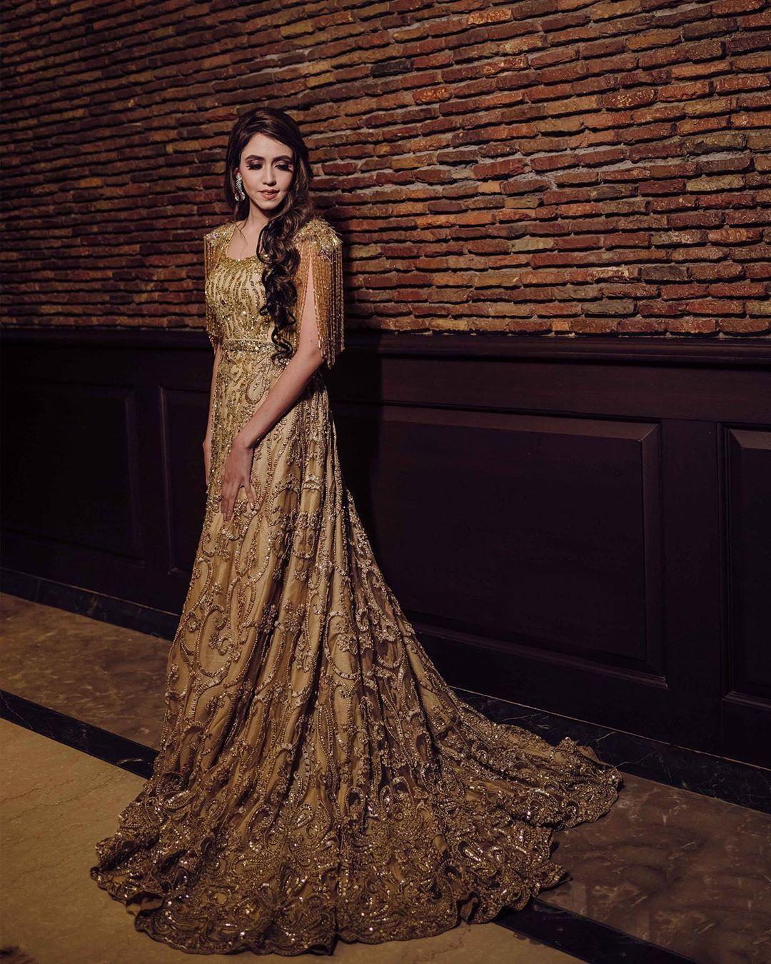 79493 indian bridal wear neeta lulla golden gown