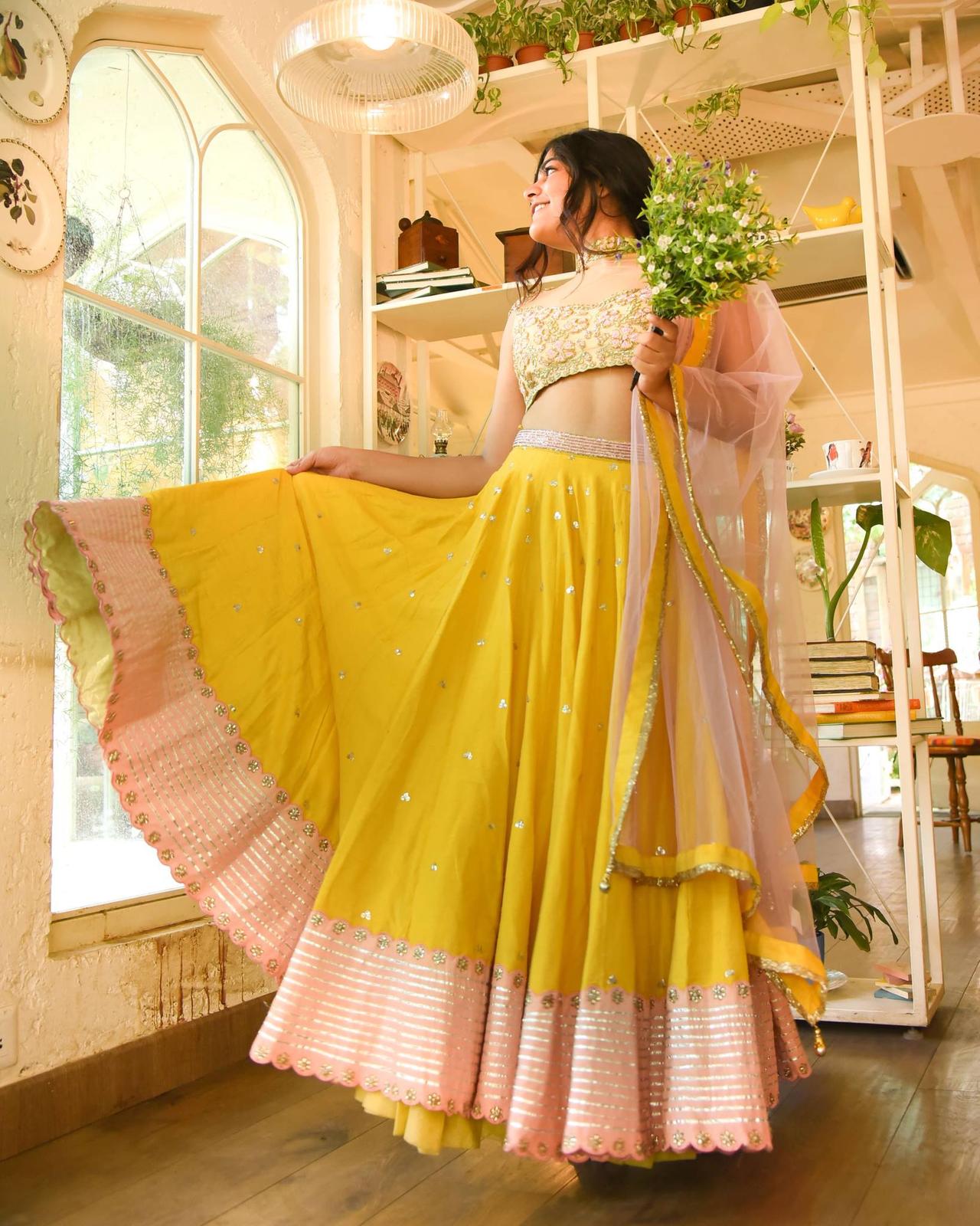 Wedding Dresses And Gowns On Rent in Mumbai, Mumbai Wedding Dresses And  Gowns On Rent | Weddingplz