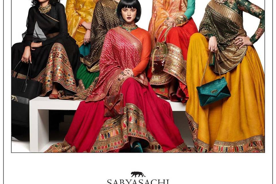 Sara Ali Khan Looked Stunning In Sabyasachi Mukherjee's Designer Lehen –  Lady India