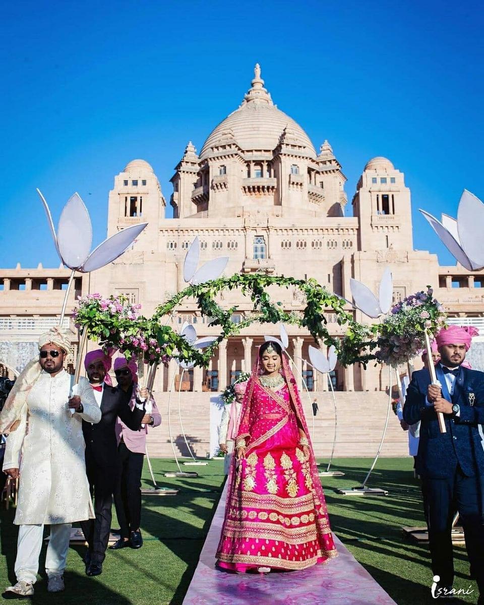 EMBROIDERED WEDDING LEHENGA IN PINK