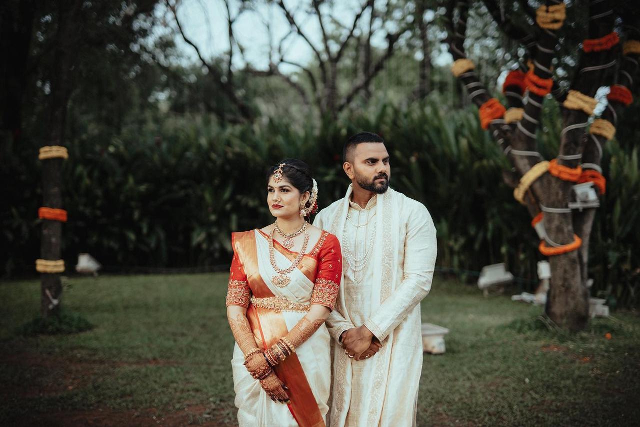 Pin by Aswany Mohan on couples outfits for wedding | Indian wedding poses,  Couple wedding dress, Wedding couple poses photography