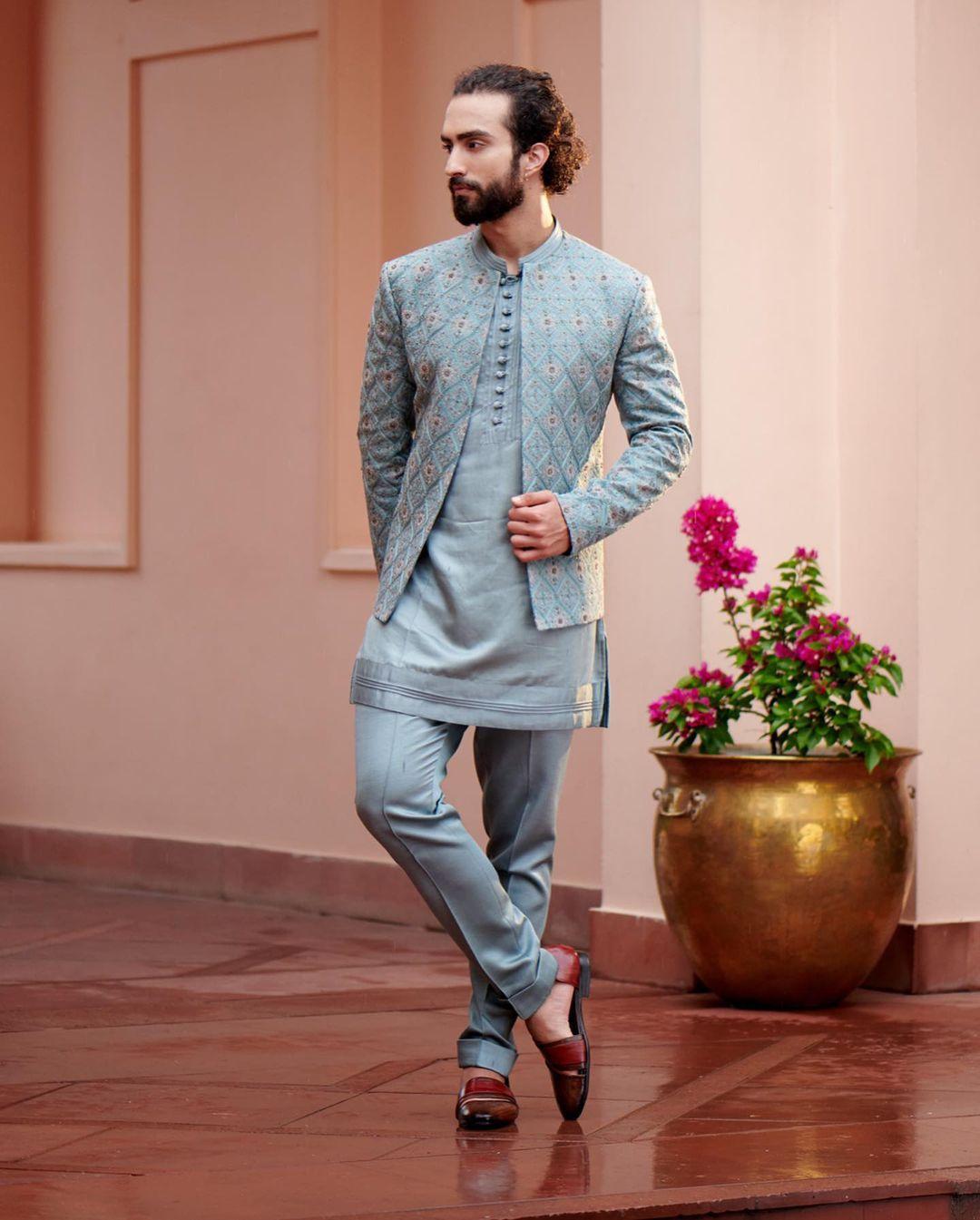 Party wear kurta hotsell for mens in summer