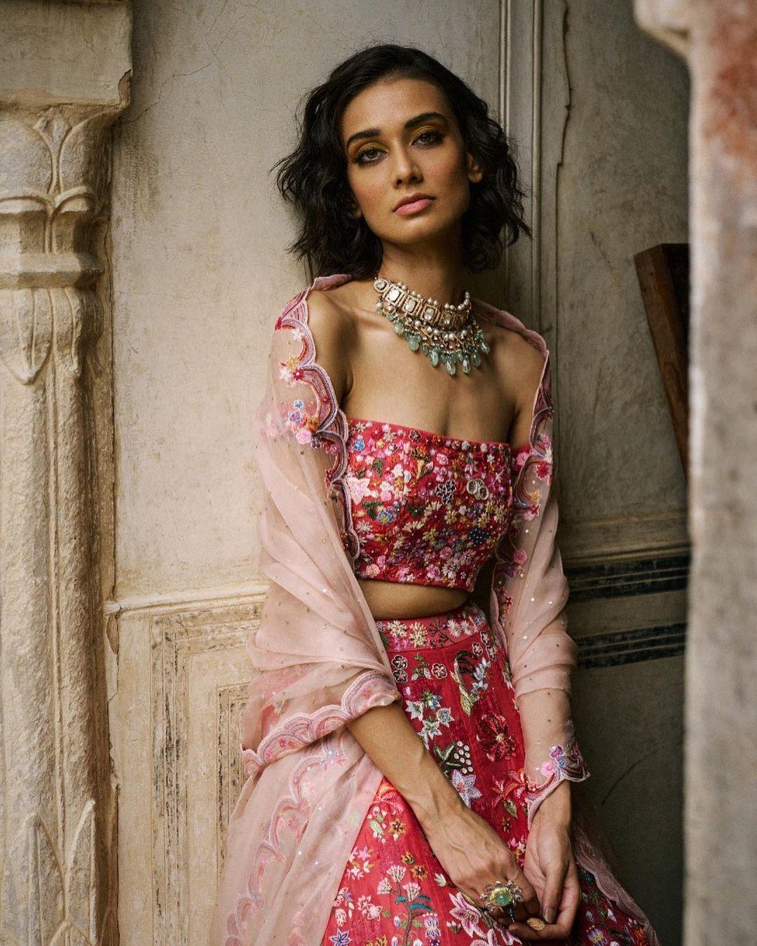 60+ Lehenga Blouse Designs To Browse & Take Inspiration From! | WedMeGood