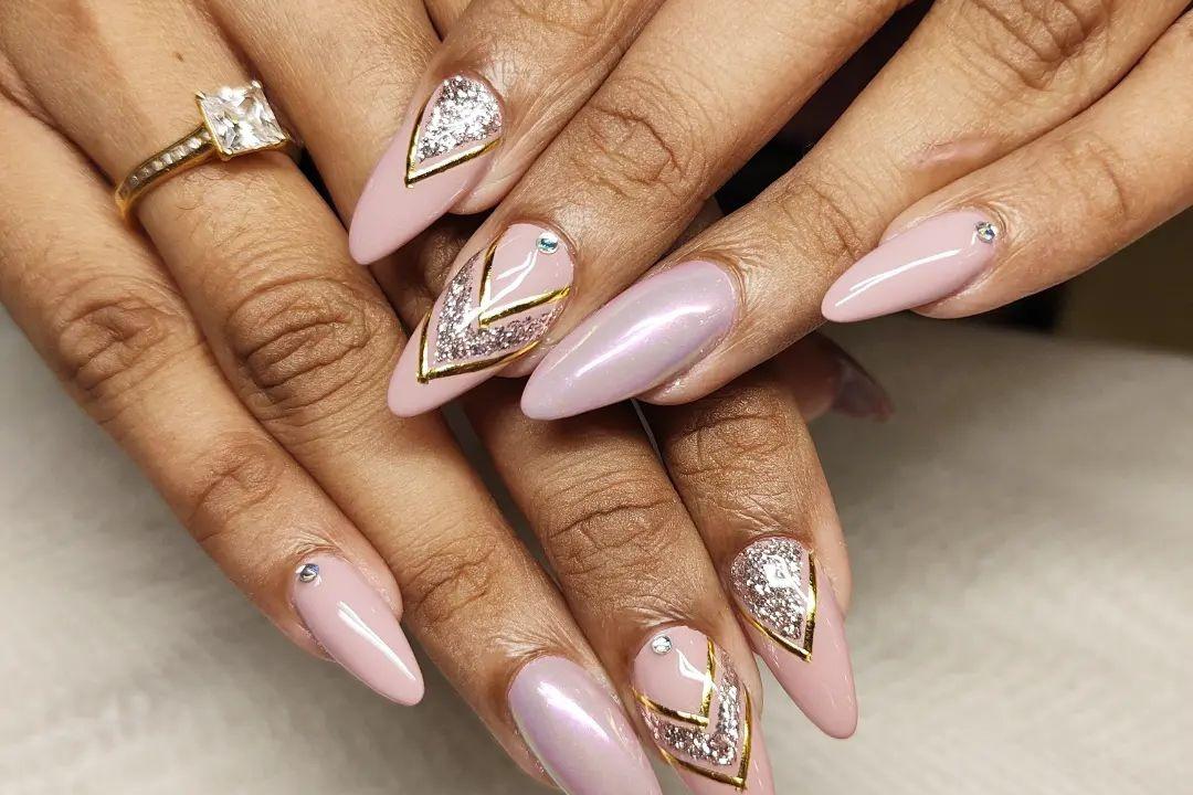 Glamour & Grace: Bridal Nail Art