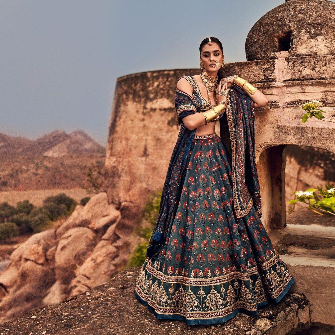 The Bride Exuded 'Maharani' Vibes In A Blooming Pink-Coloured Lehenga From Anita  Dongre's Collection