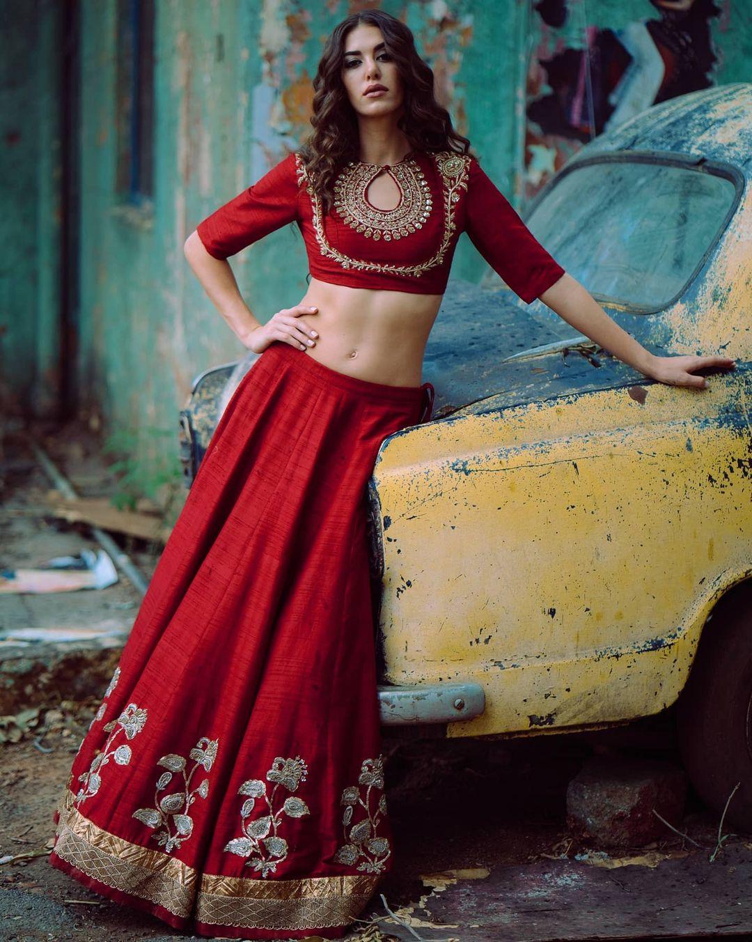 Red Pure Katan Silk Banarasi Handloom Made-To-Measure Lehenga - Tilfi