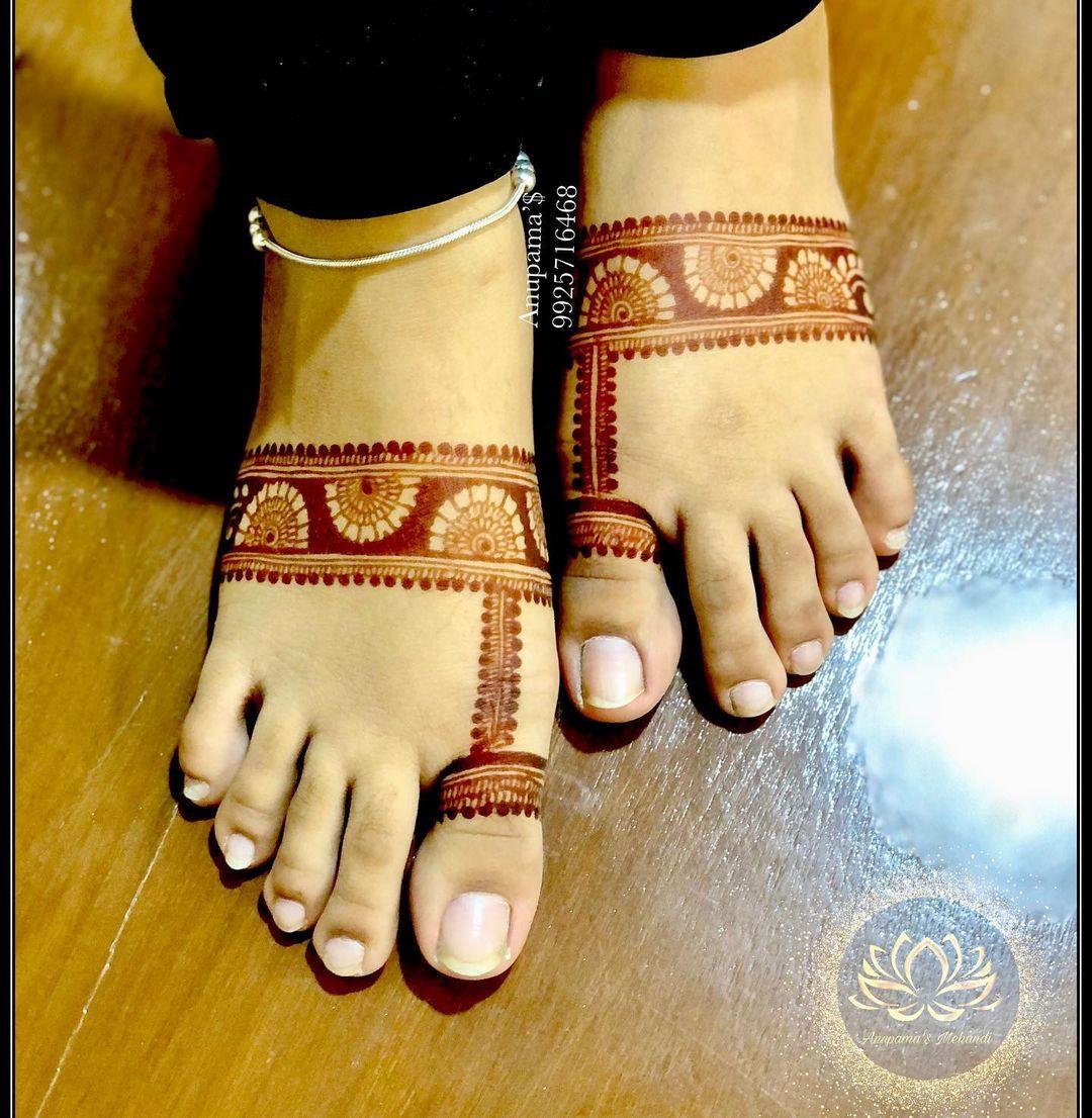 Foot mehndi art | Discover stylish foot mehndi design with R… | Flickr