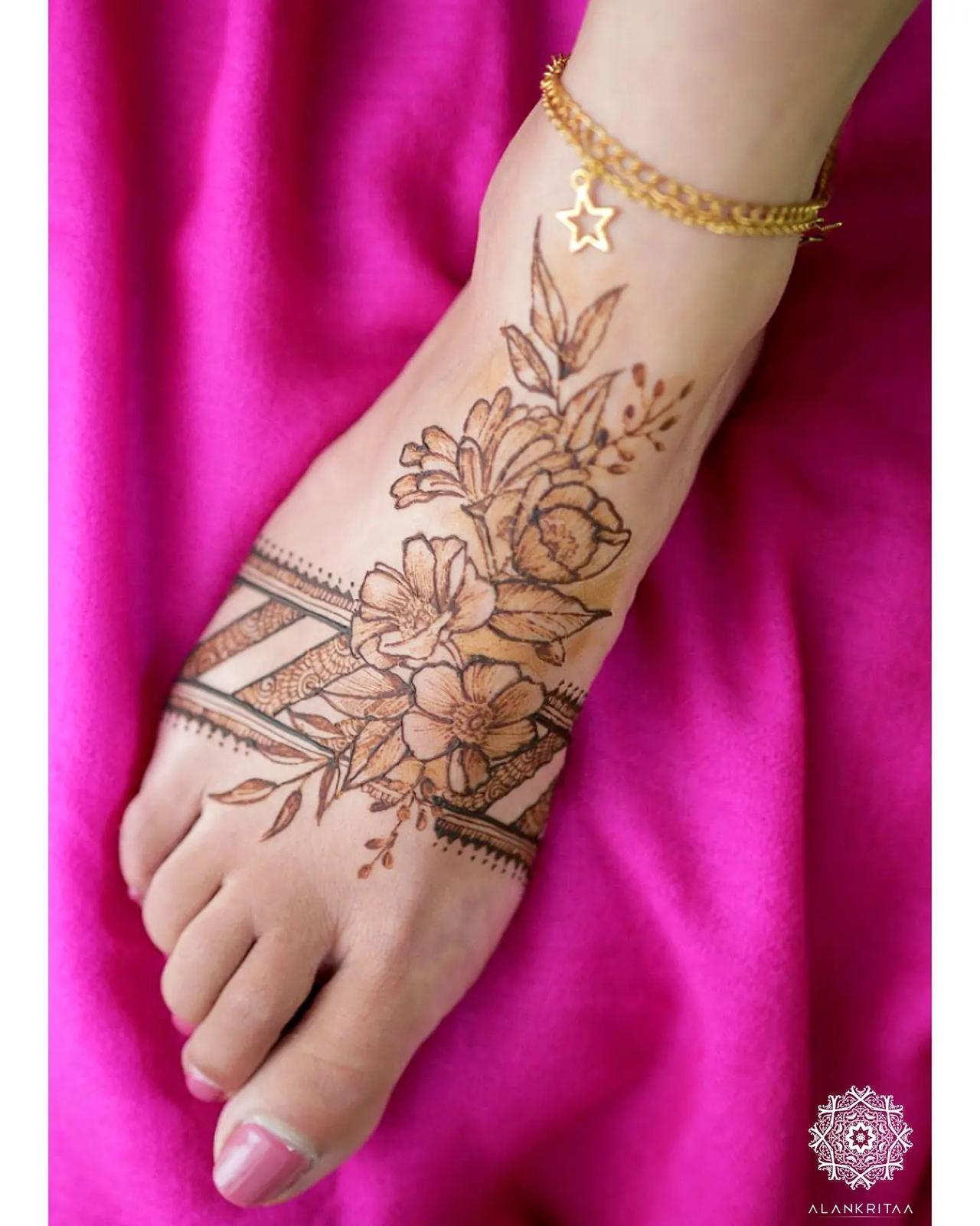 Easy and simple Mehndi designs for legs - henna designs for legs - legs  designs for beginners - YouTube