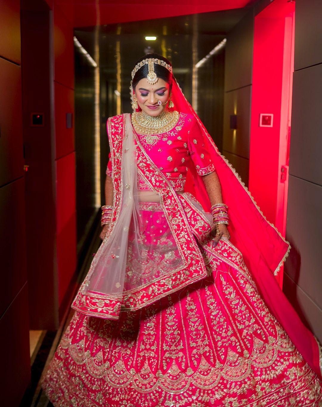 Bollywood Studio : Most Popular Poses for a Bridal Portrait Photo shoot