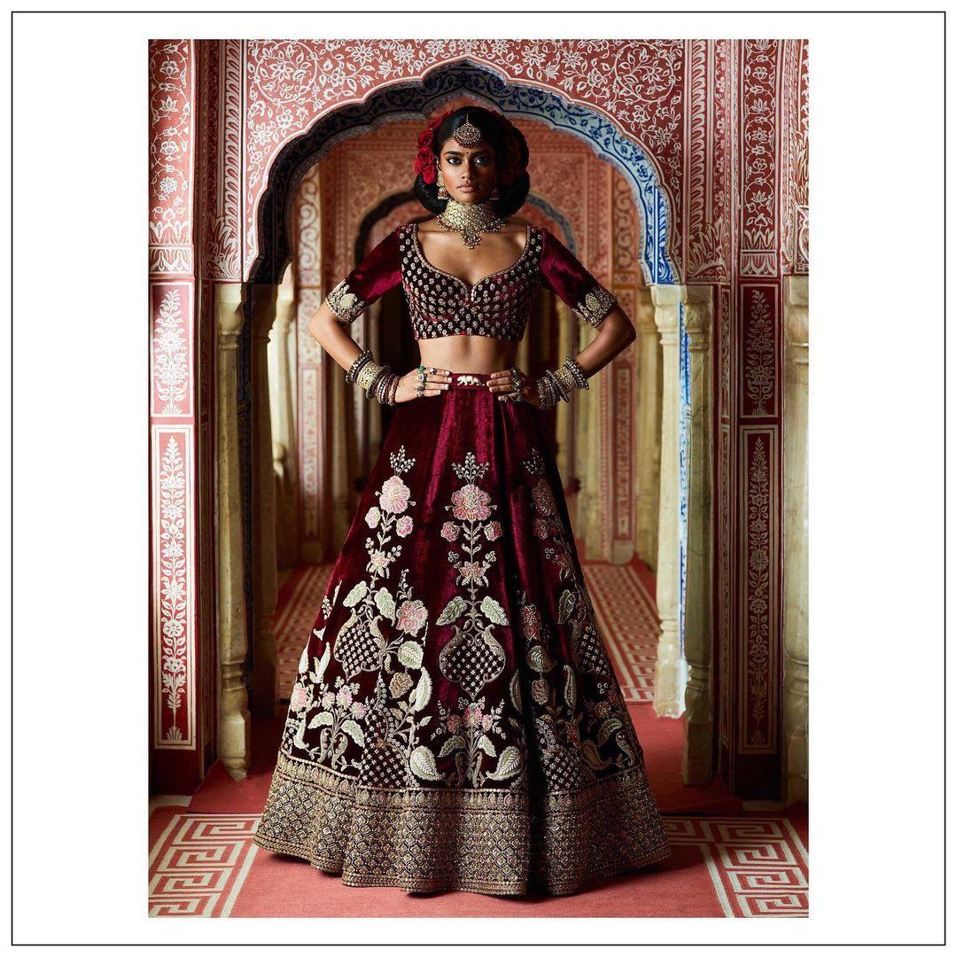 50+ Lehenga Blouse Designs (Front & Back) To Bookmark Right Away! - Wedbook  | Trendy blouse designs, Bridal lehenga blouse design, Fancy blouse designs