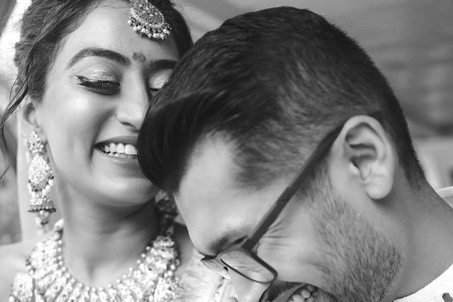 20 Wedding Anniversary Songs for a Memorable Celebration