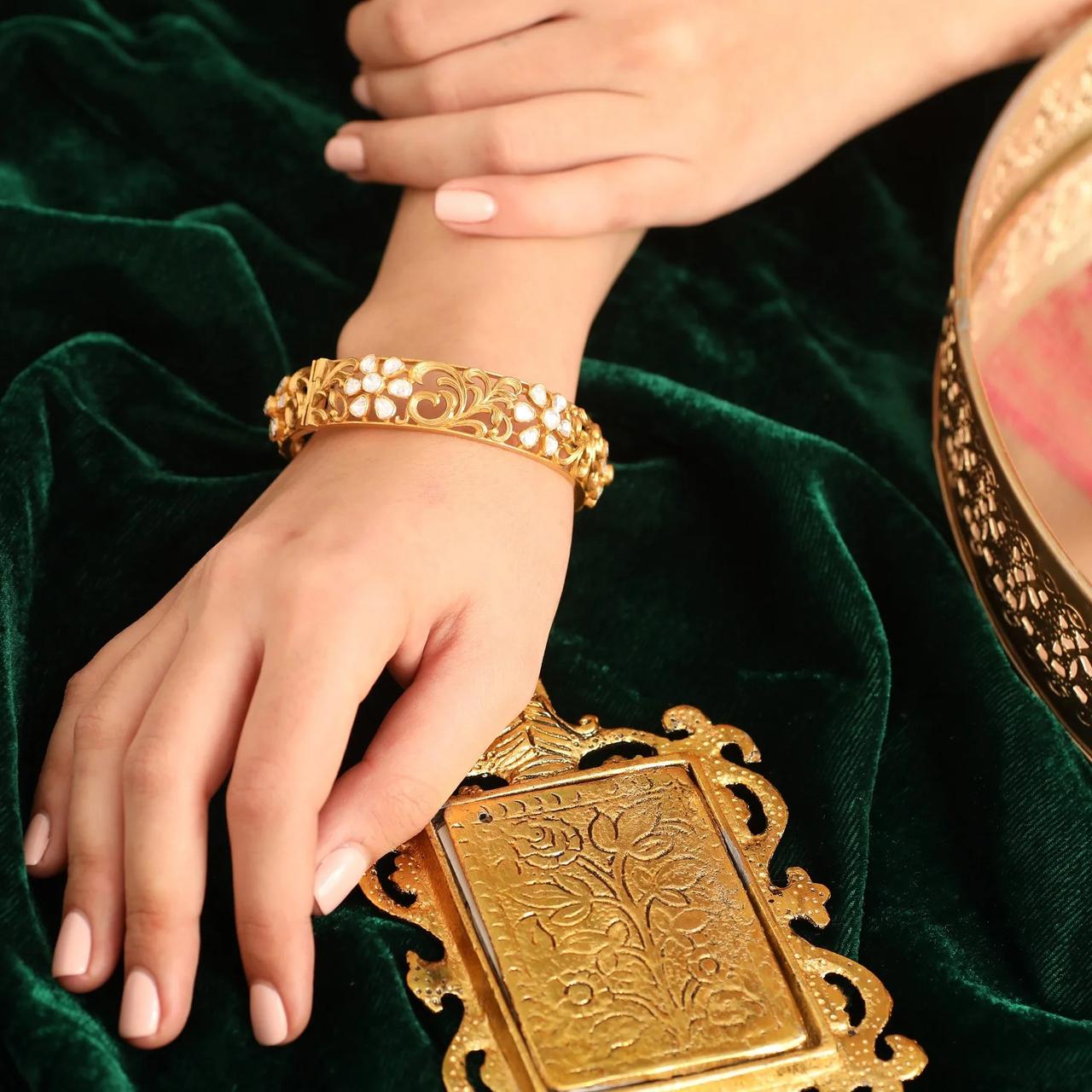 best gift for wife on valentine's day in india