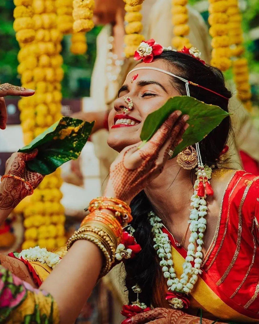 Lovely Nauvari Sarees On Maharashtrian Brides That We Loved! | Nauvari  saree, Saree photoshoot, Indian wedding photography poses