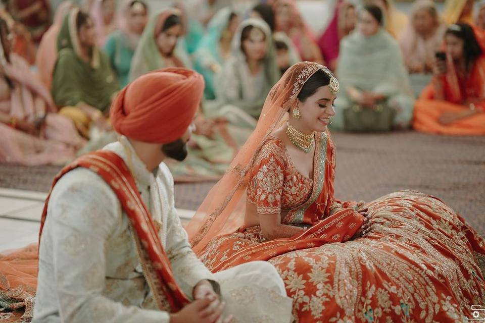 Bollywood Bubble - That happy brother on his sister's wedding 😁❤️  #shahidkapoor #sanahkapur . . . . . #bollywoodbubble #sasha #wedding  #indianwedding #mood #siblings #siblinggoals #fashion #weddingdress #bride # sister #love | Facebook