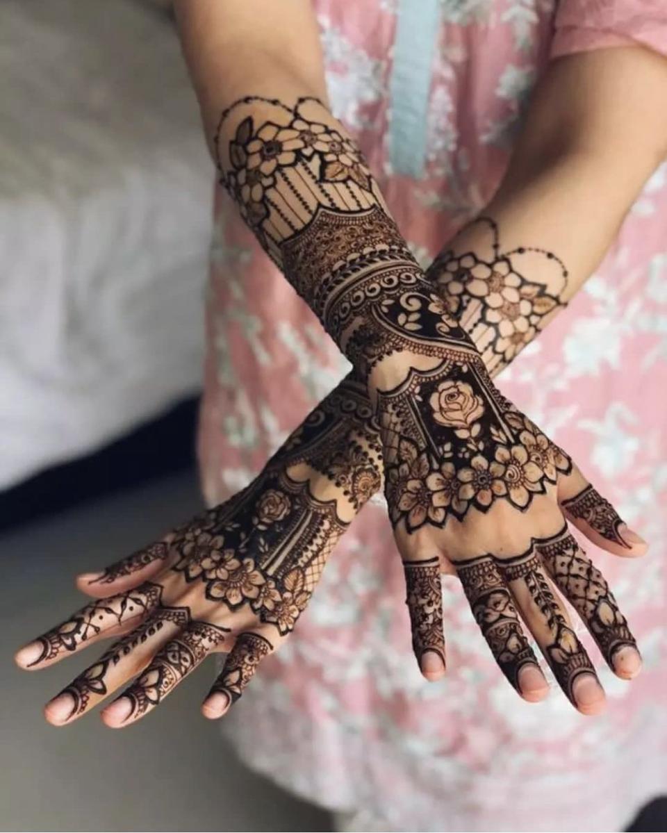 120+ Back Hand Mehndi Designs: Stylish, Easy and Bridal Back Hand Mehndi