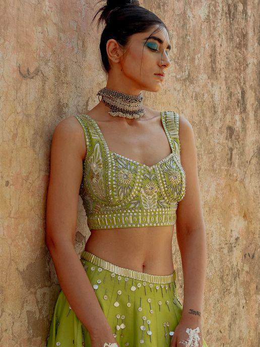 Sleeveless choli store designs