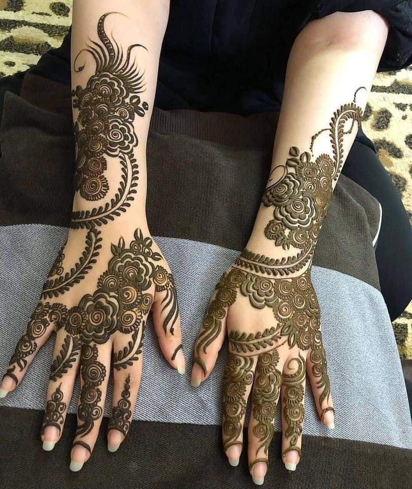 Tattoo Mehndi Design: An Exquisite Blend of Cultures 2023 : r/minimaltattoos