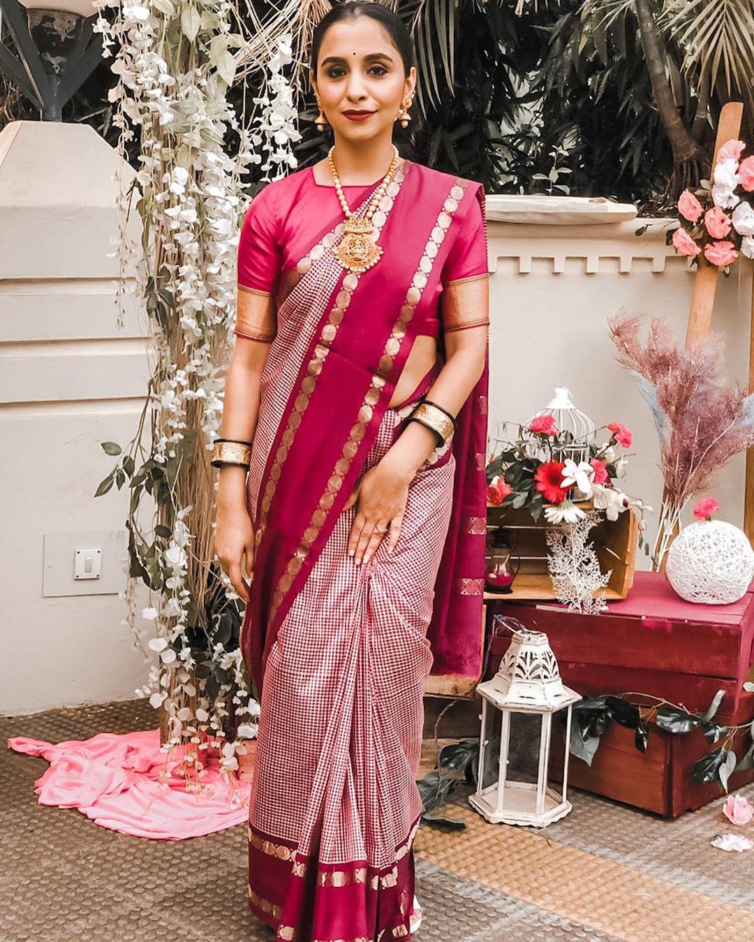 15 Gorgeous Kanjivaram Saree Designs to Kick Start the Wedding Division