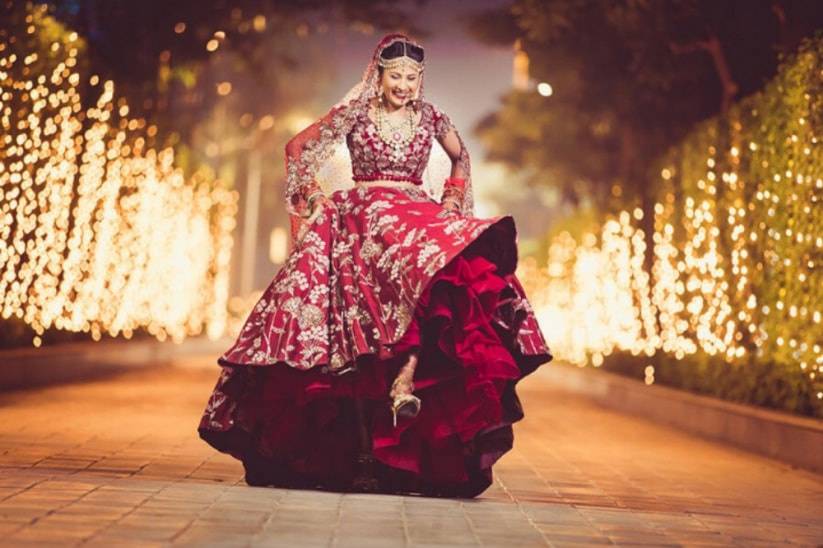 Alia Bhatt proves orange is new red in regal bridal lehenga for Rocky Aur  Rani Kii Prem Kahaani photoshoot with Ranveer Singh. Watch | Fashion Trends  - Hindustan Times