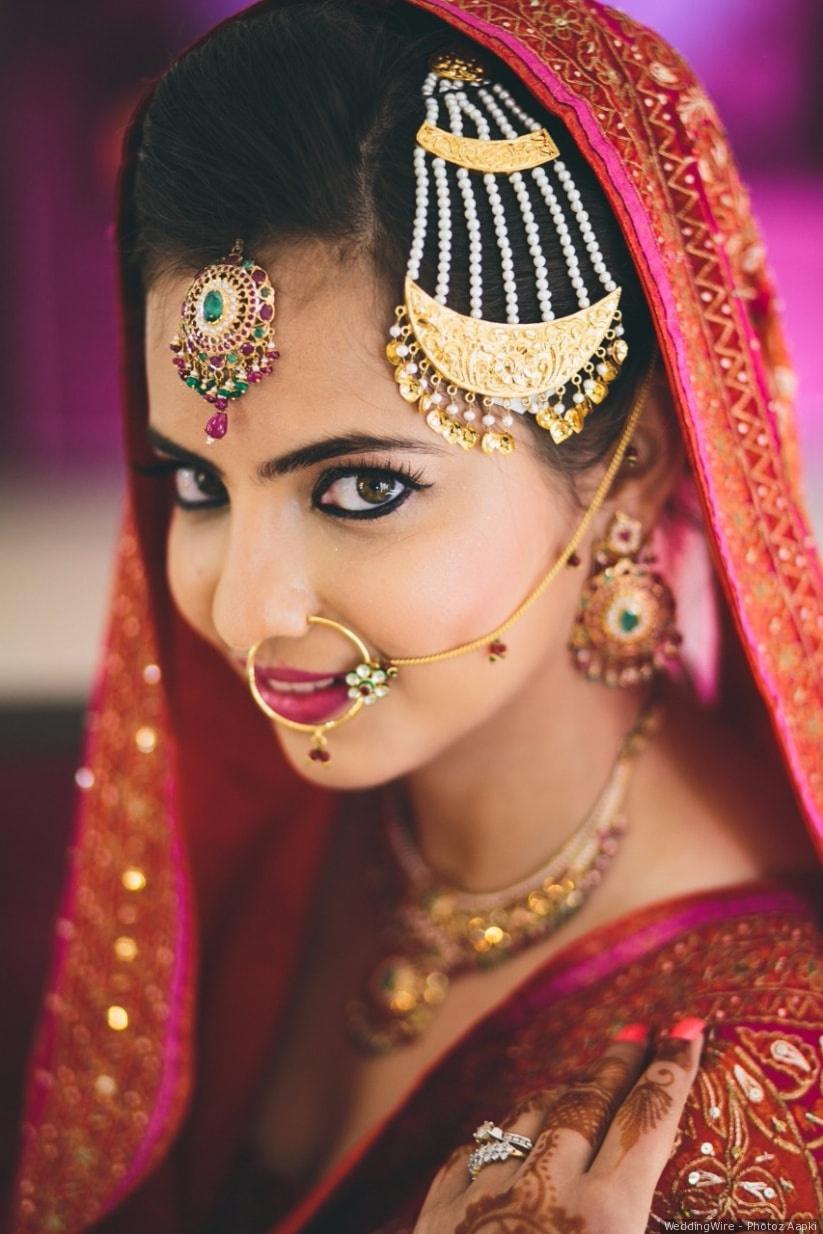 Pin by Sona on d  Bride photos poses, Indian bride photography poses, Bride  photography poses