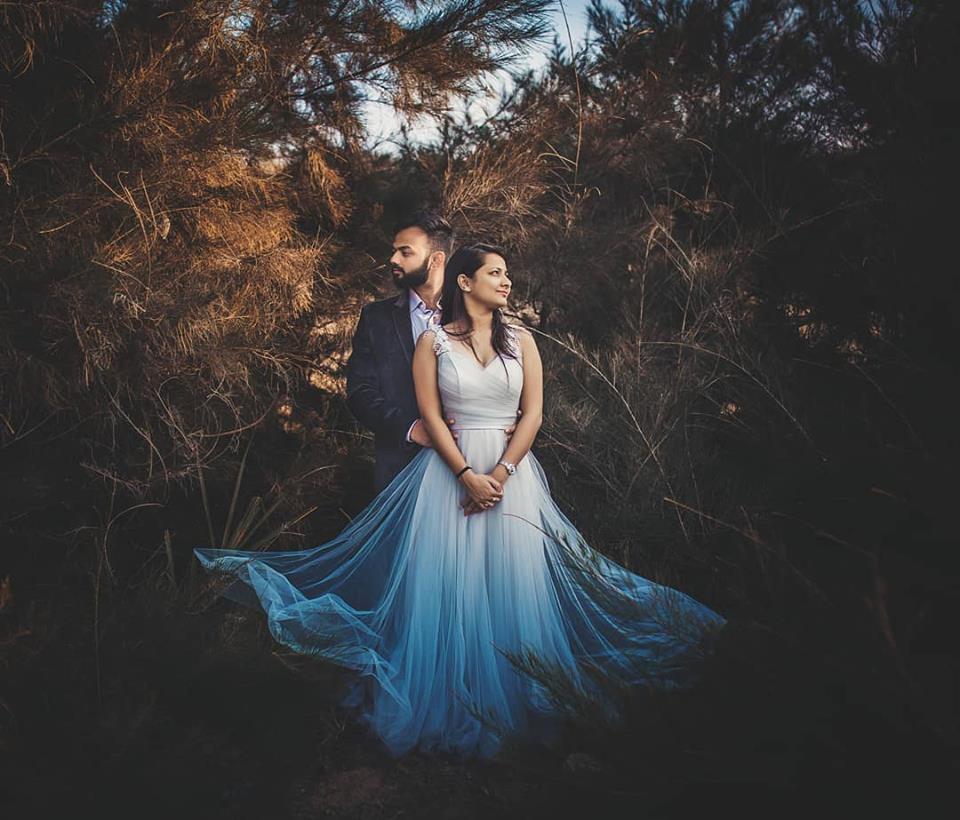 Pre wedding Shoot Dresses for the Perfect posses for couple