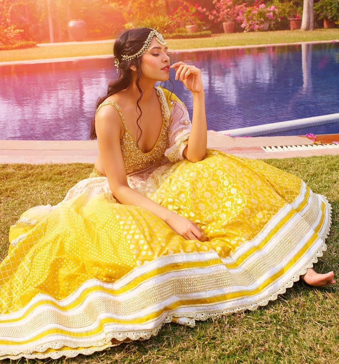 3315 umbrella cut lehenga aza fashions the chic yellow