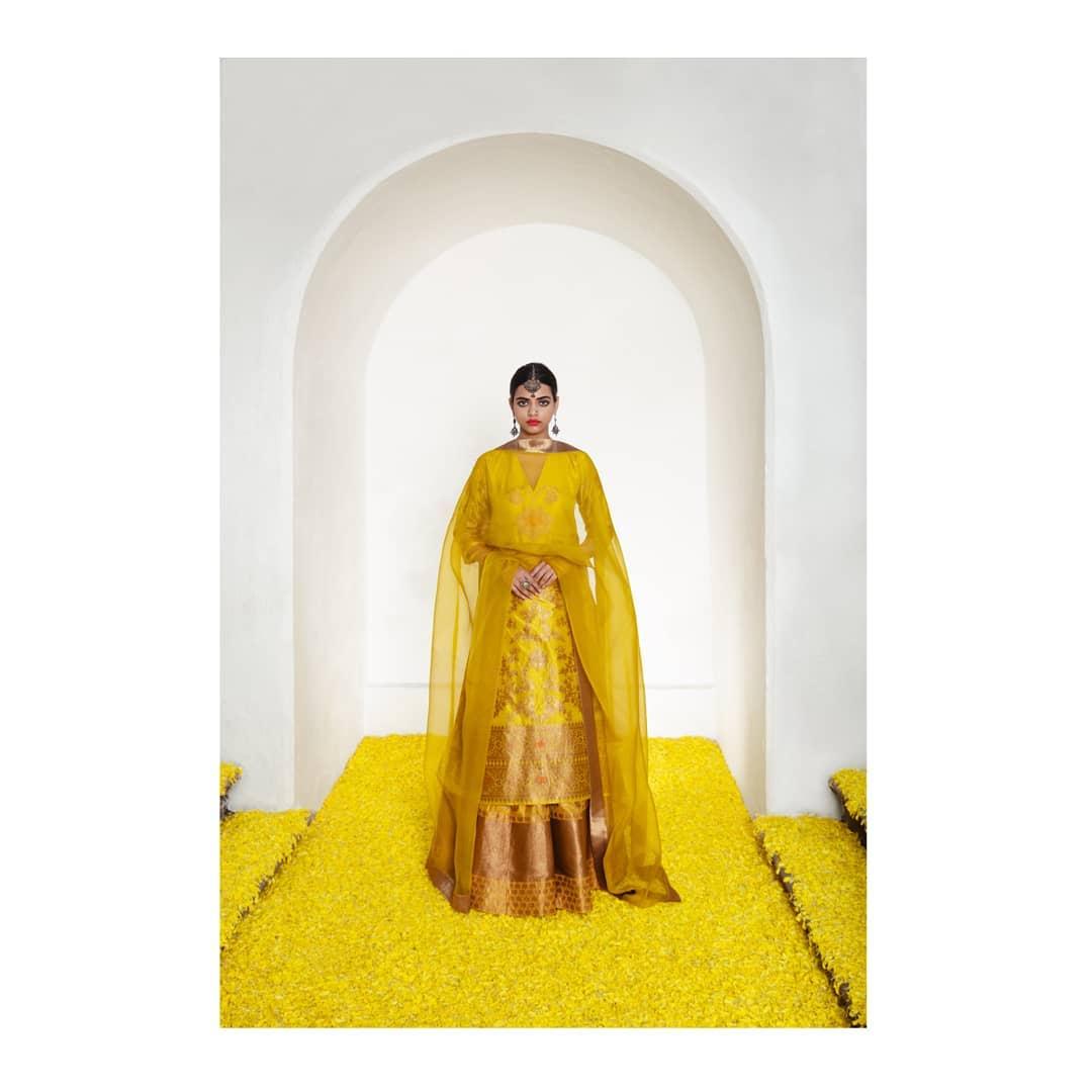 78915 yellow lehenga payal khandwala brocade sells the magic of yellow lehenga