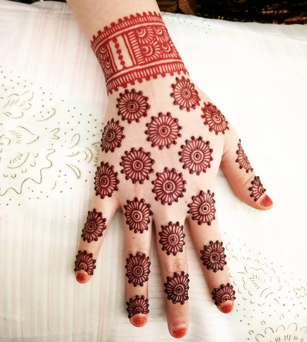 Top 61+ Finger Mehndi Designs | WeddingBazaar
