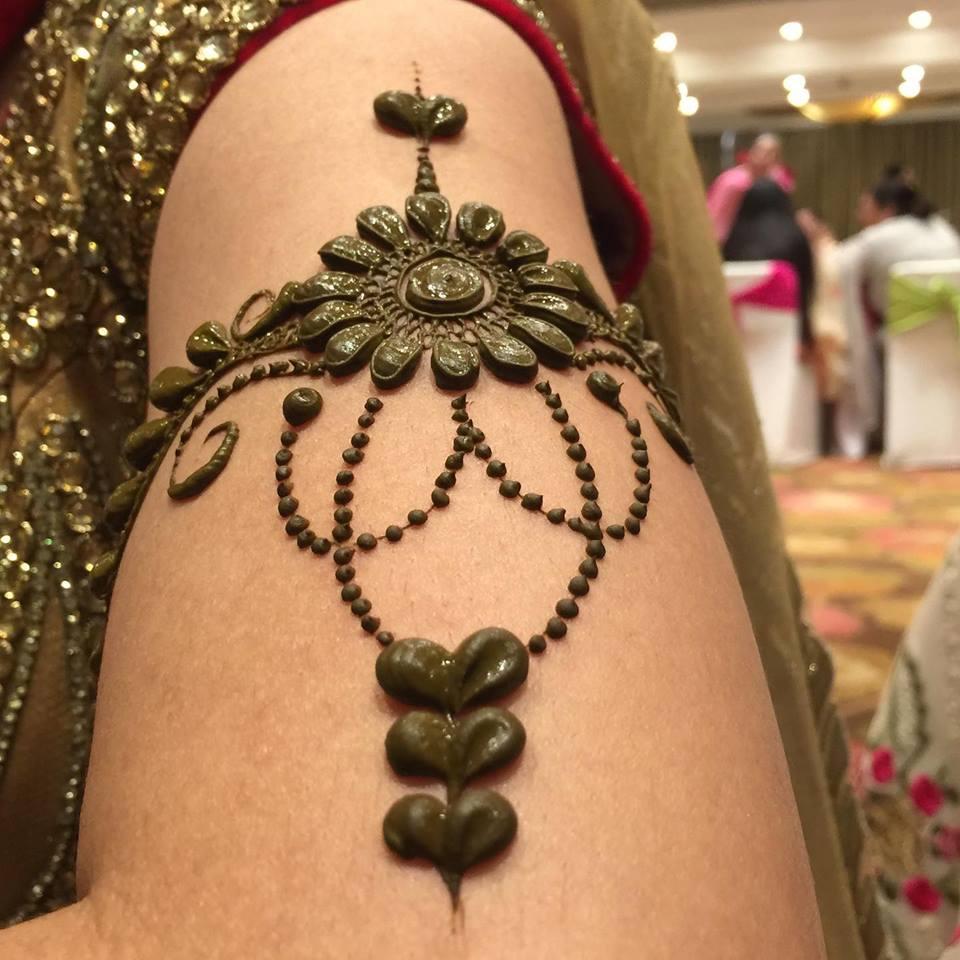 Getting confused in this wedding... - Bridal Mehndi Designs | Facebook