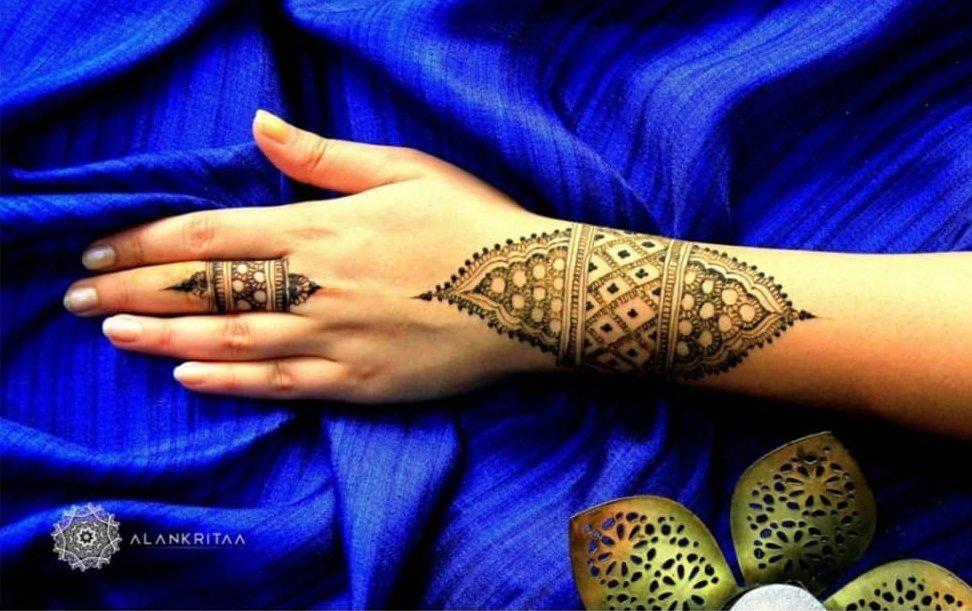 10 Latest Ring Mehndi Designs in 2023 | Styles At Life