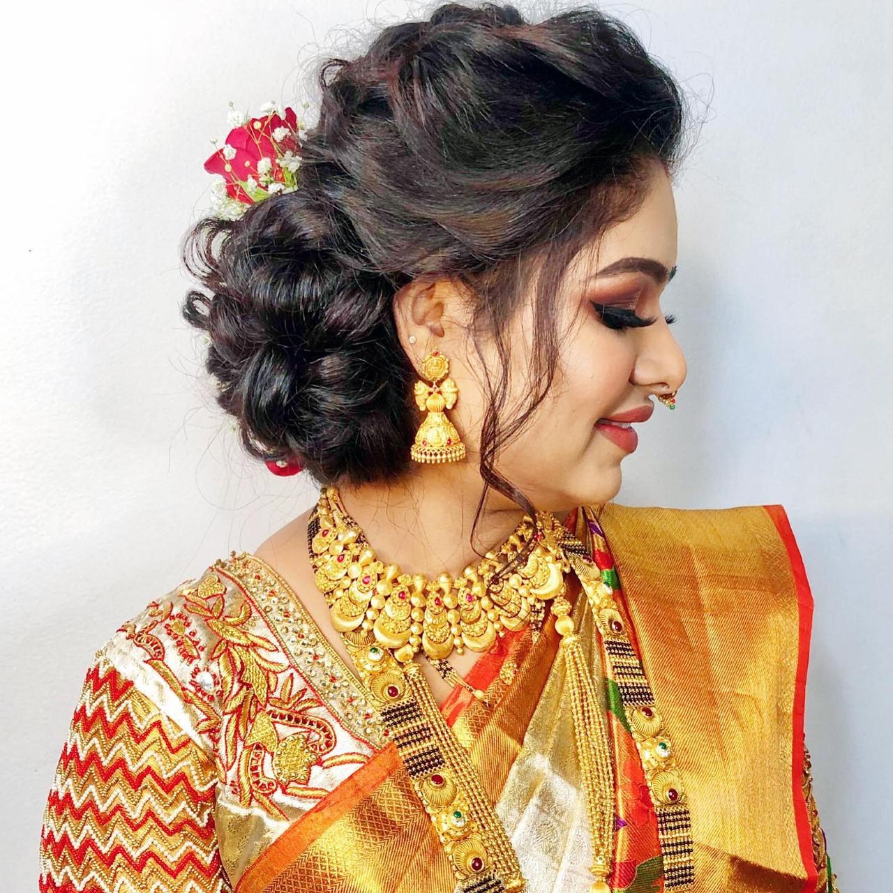 Creative look''Marathi wedding style. “Vidhi “ Makeup/hairstyle/draping  @ujsmakeover Prettiest bride @vaibhavibhoir Outfit… | Instagram