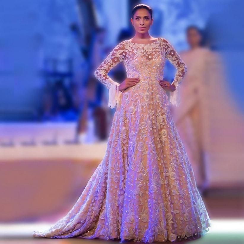 Indo western dresses by manish malhotra hotsell