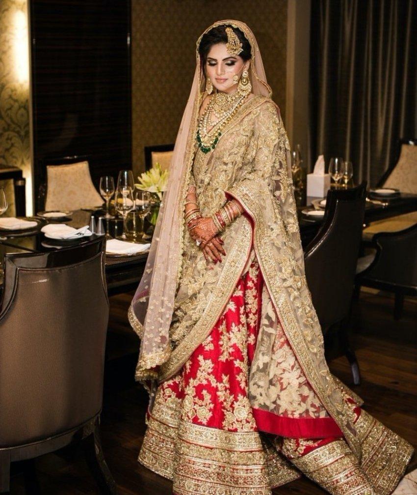 RED BRIDAL LEHENGA WITH STITCHED BLOUSE AND A HEAVY DUPATTA | gintaa.com