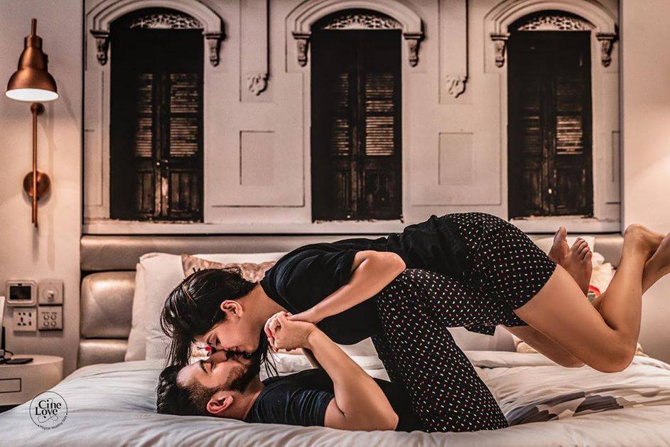 Photographer's Guide to 50 Couple Poses | Couple picture poses, Engagement  pictures poses, Couple photoshoot poses