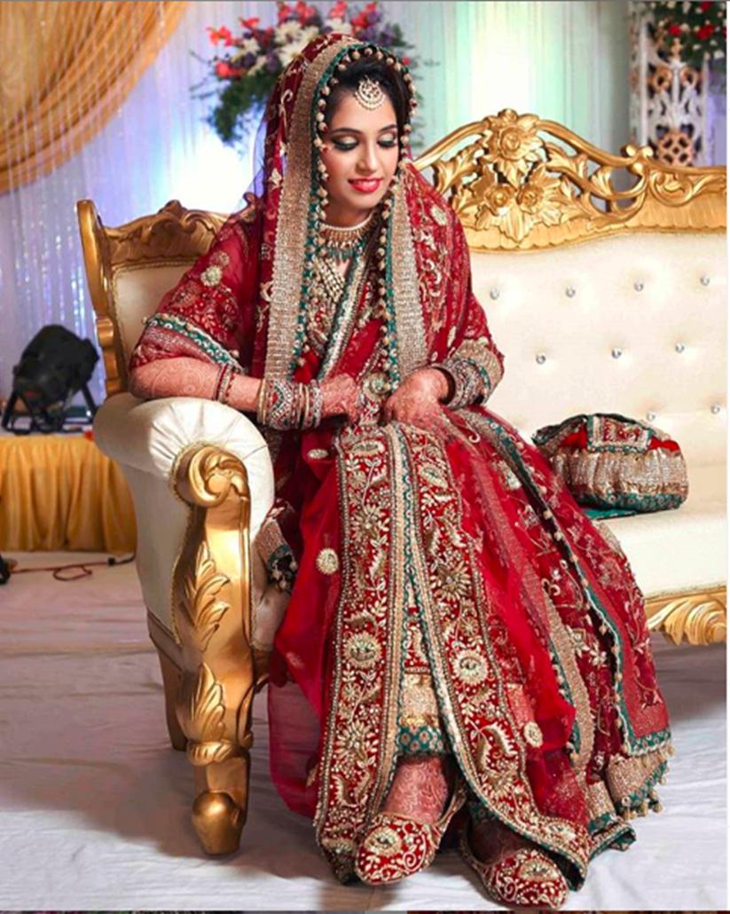 Khada Dupatta Hyderabadi Bride | Latest bridal dresses, Bridal hairstyle  indian wedding, Bride beauty