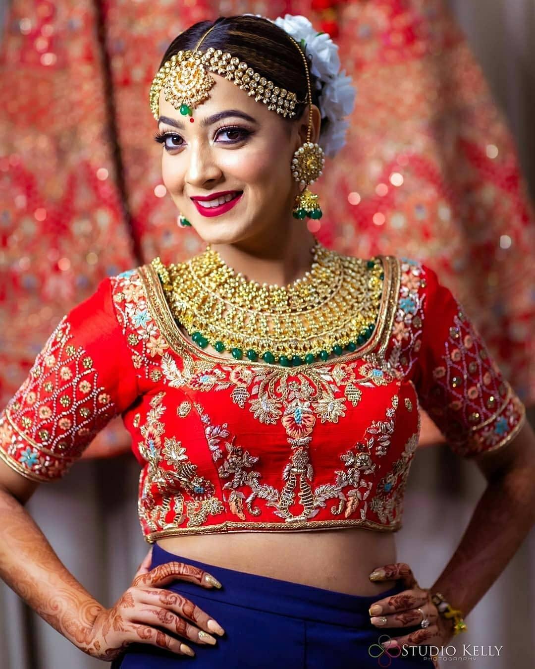 10 Sparking Mirror Work Lehengas that will Satisfy your flashy Soul! |  Weddingwire