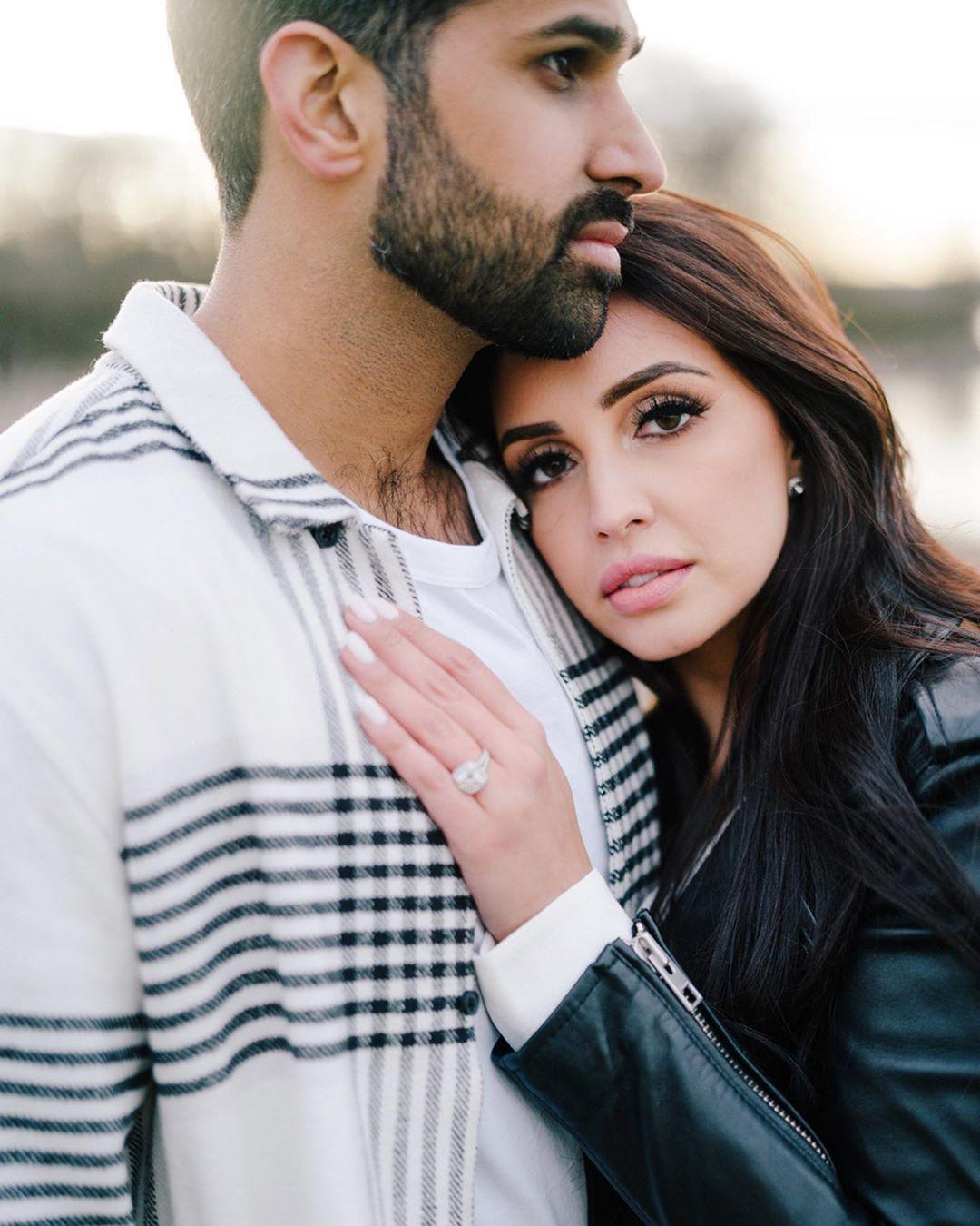 Trending Couple Poses Of 2019 That You Will Fall In Love With!