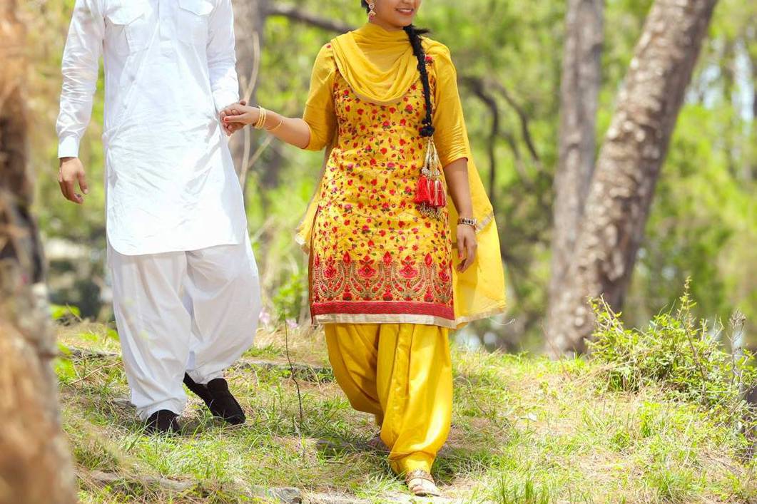 Check Out New Style of Punjabi Suits 