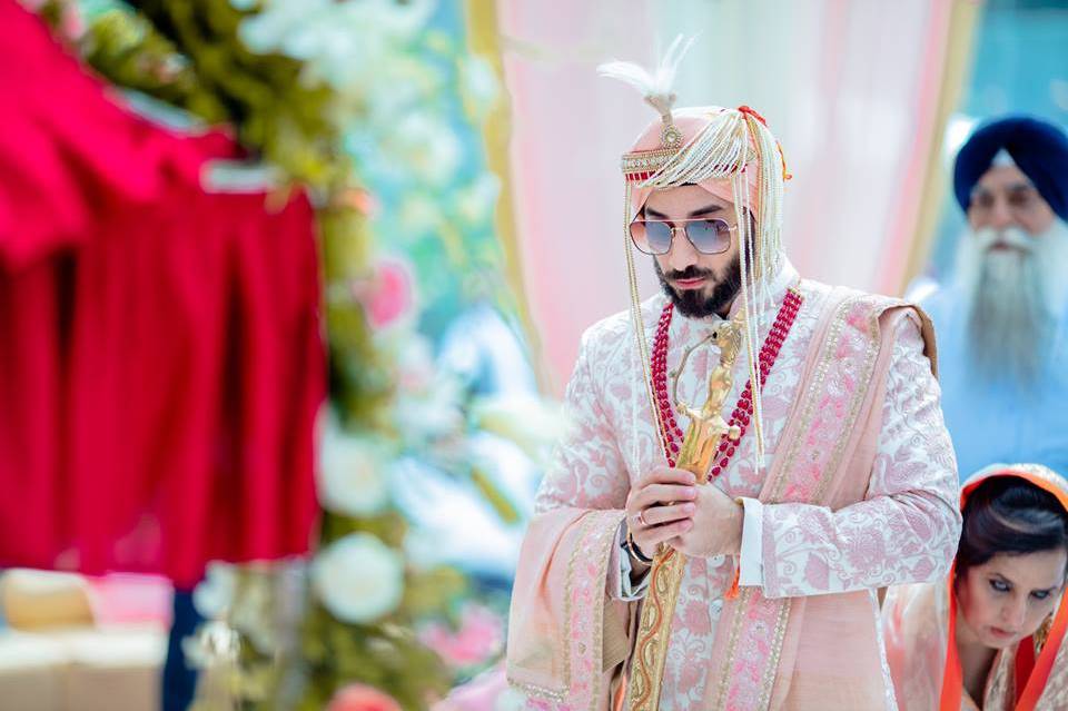 Dapper Wedding Outfit Ideas that are Perfect for the Desi Gabrus aka  Groomsmen! | WeddingBazaar