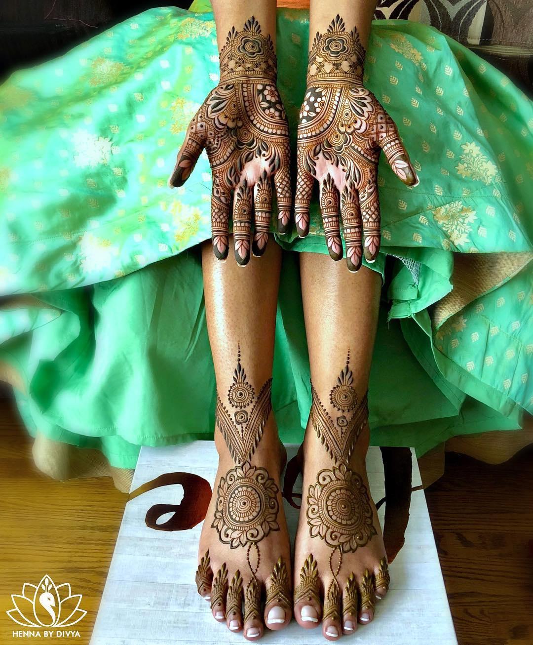 Karwa Chauth 2022 Mehndi Designs: Single Henna Designs You Need To Take  Inspiration From