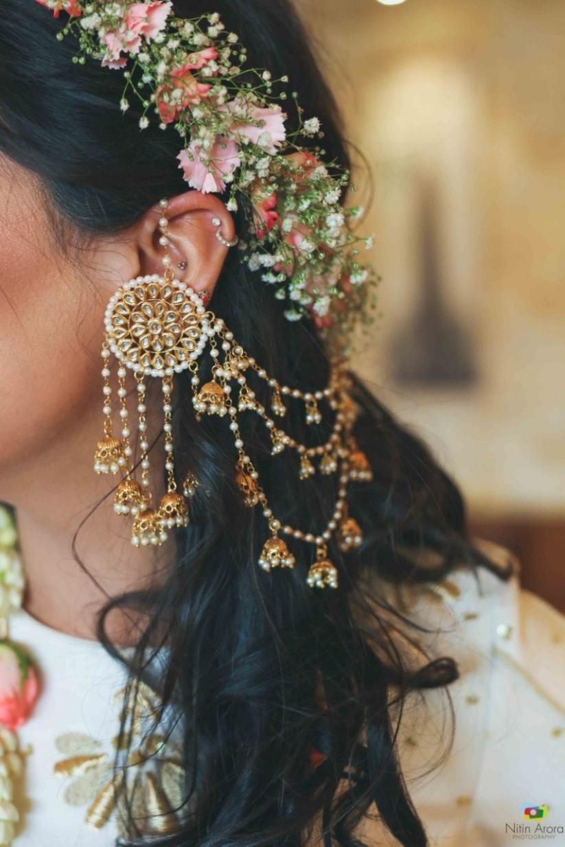 Work It 12 Earrings With Hair Chain Looks For Awesome Bridal Pics