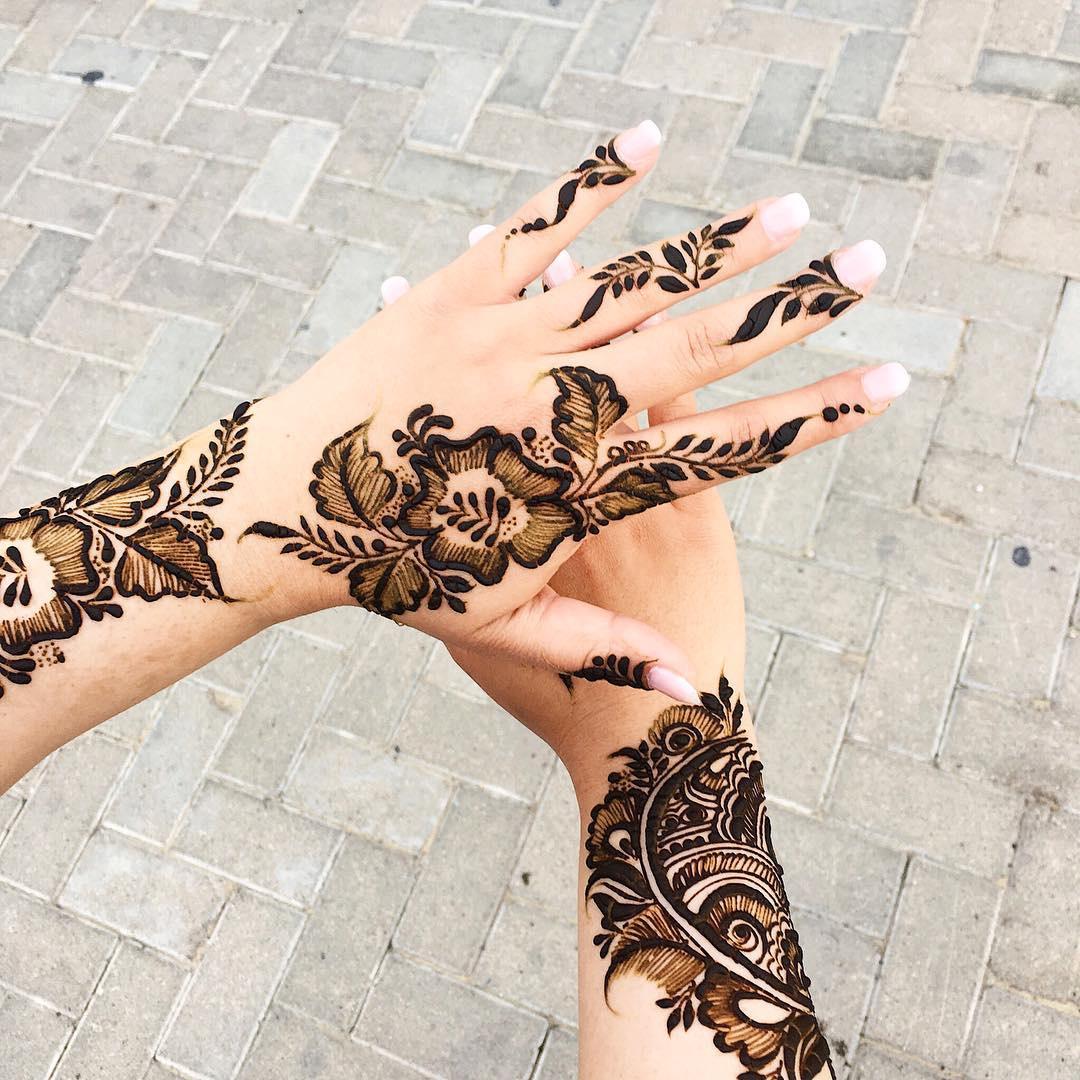 Most Loved Back Hand Mehndi Designs For Bride