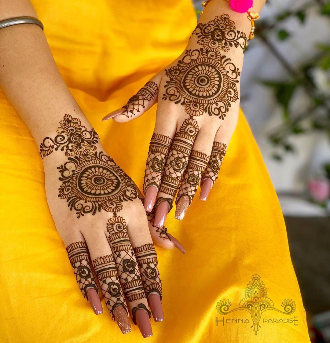 50+ Trending Half Hand Mehndi Design Ideas