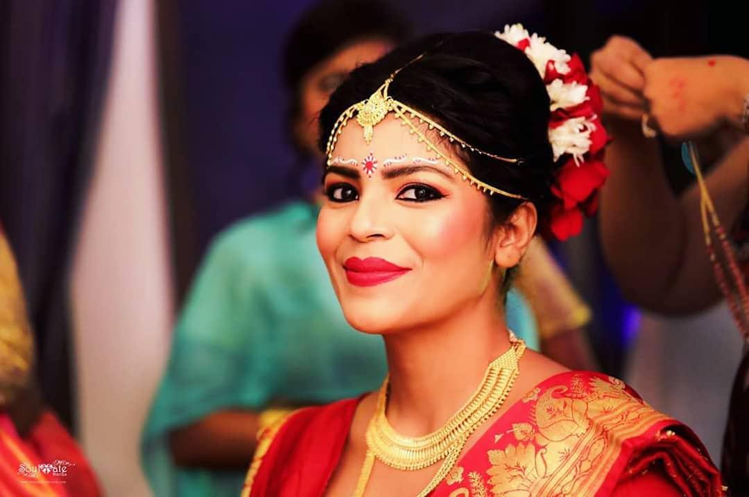 Bengali wedding hairstyle | Indian hairstyles, Bengali wedding, Bridal hair