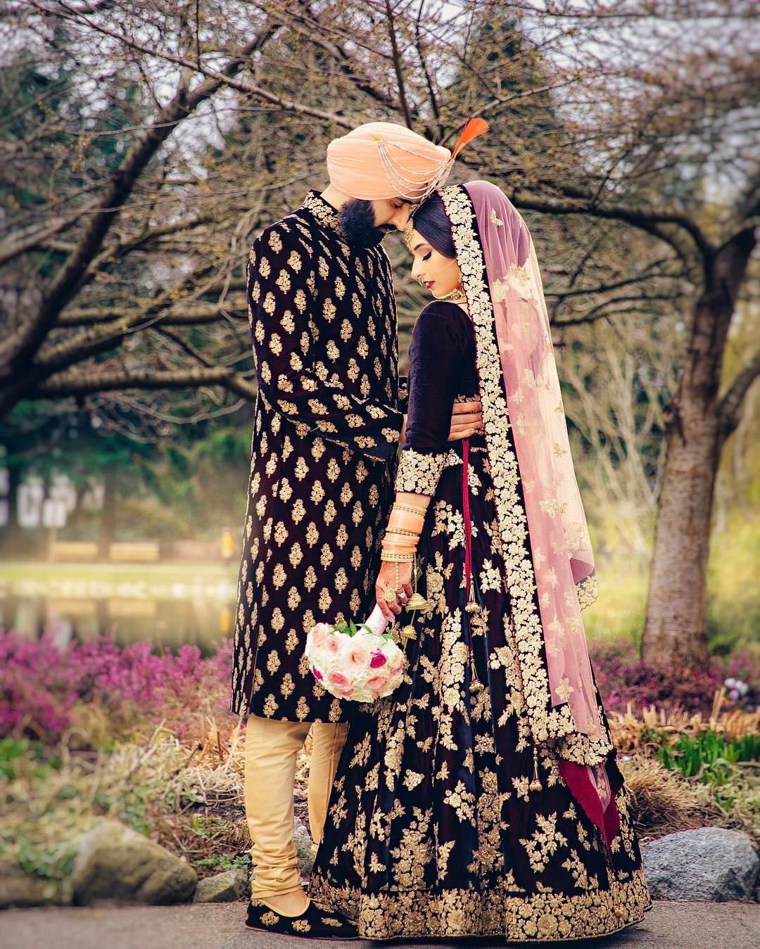 Deepika Padukone Sabyasachi Inspired Black Gold Lehenga Choli Set | Black  and gold lehenga, Bollywood fashion, Indian wedding outfits