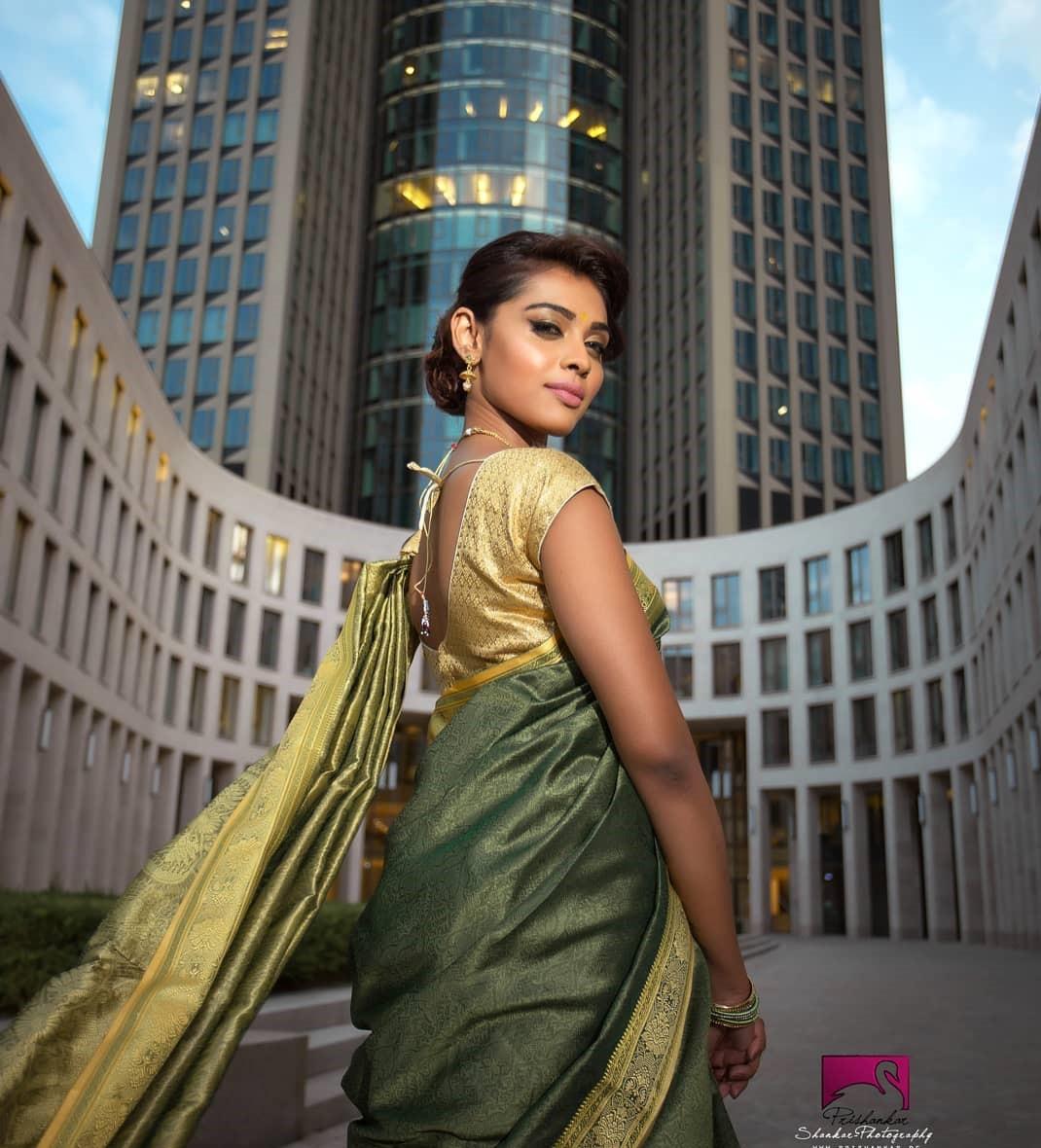 Emerald green mukaish saree by Oru by Apoorva